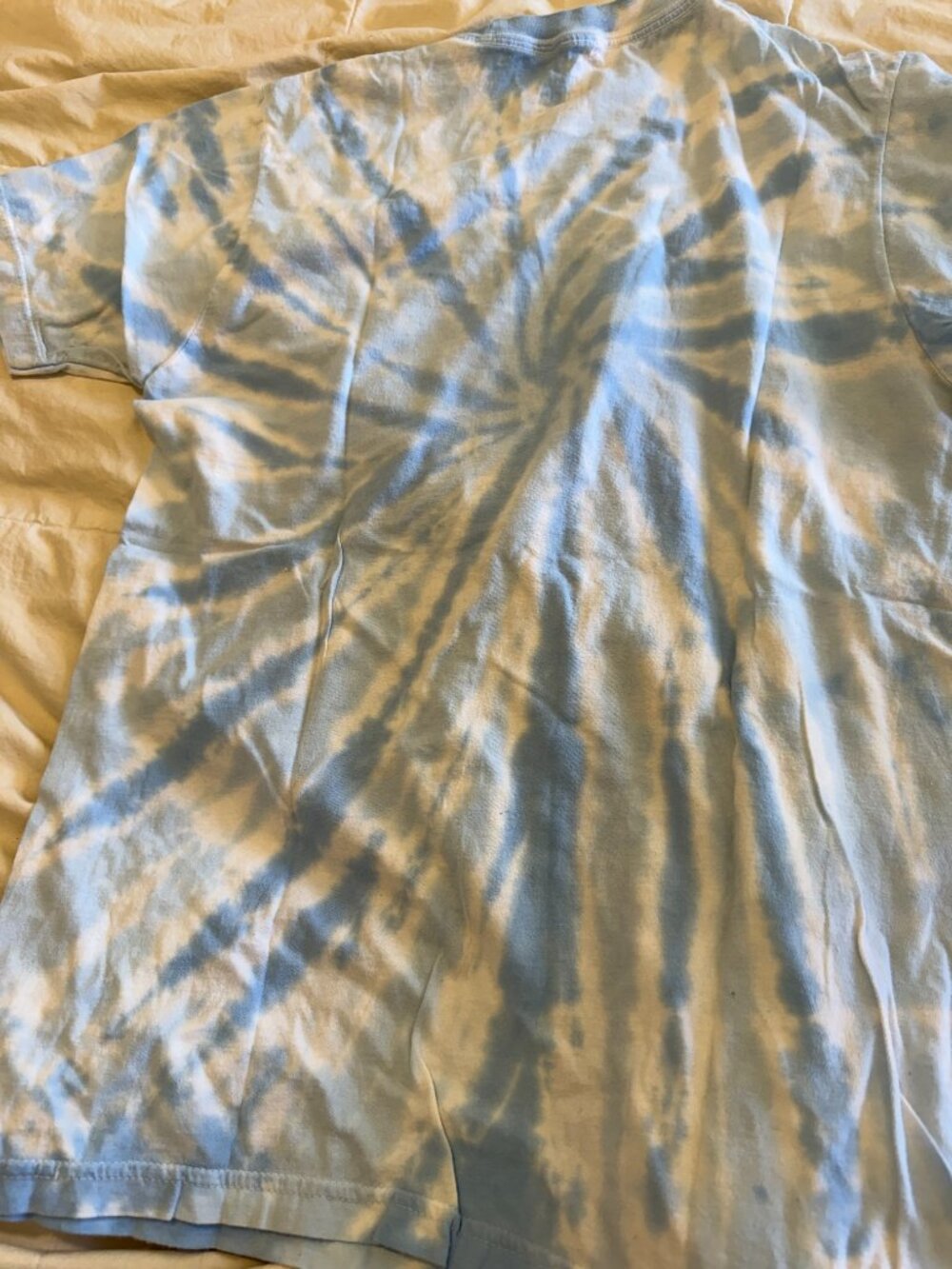 Blue and white tie dye Uniqlo graphic Men's t shirt - Picture 2 of 2